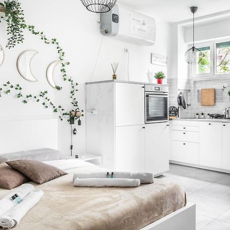 Eden House Sansiro-Duomo Netflix & Design Apartment Milan Bagian luar foto