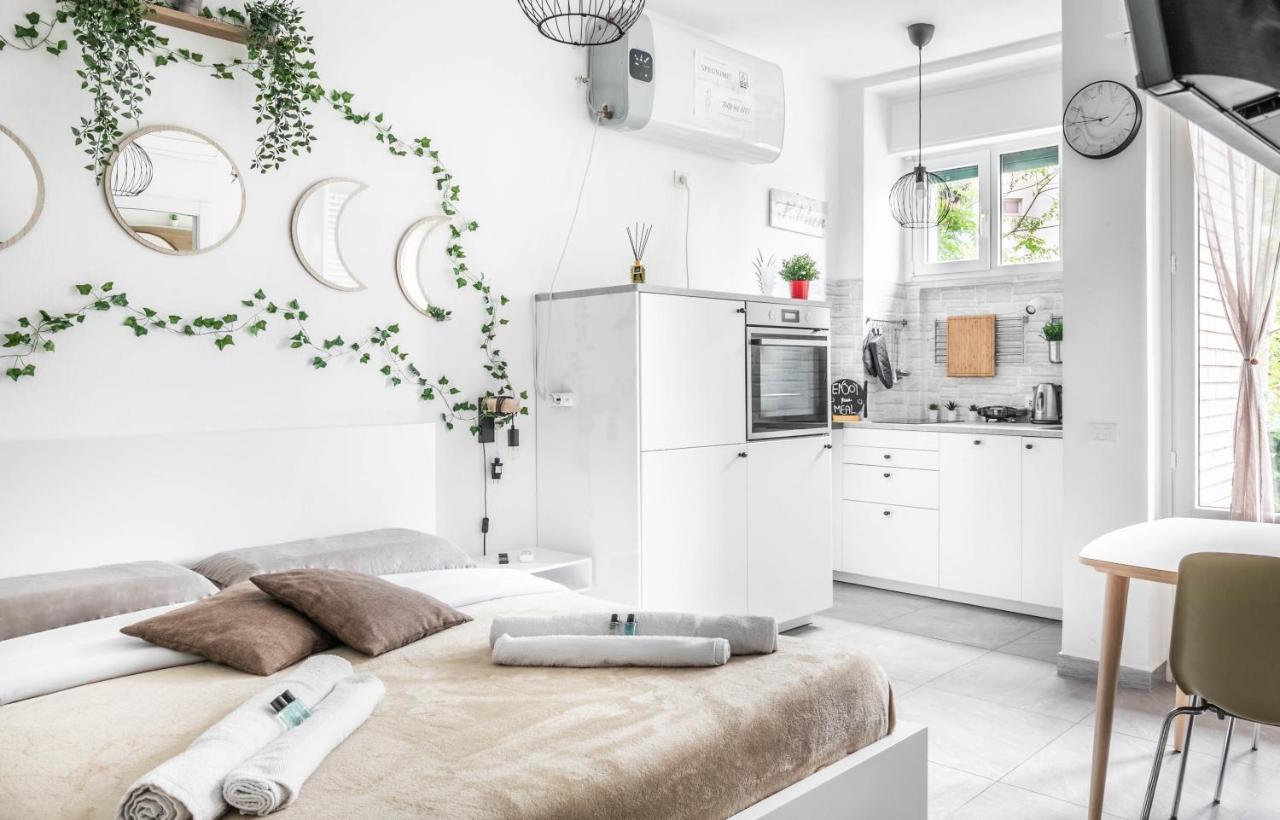 Eden House Sansiro-Duomo Netflix & Design Apartment Milan Bagian luar foto