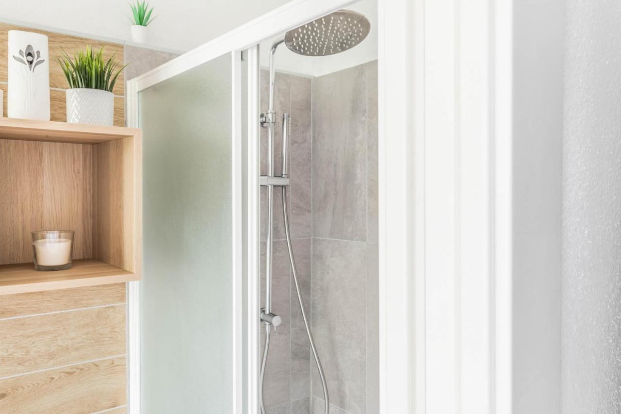 Eden House Sansiro-Duomo Netflix & Design Apartment Milan Bagian luar foto