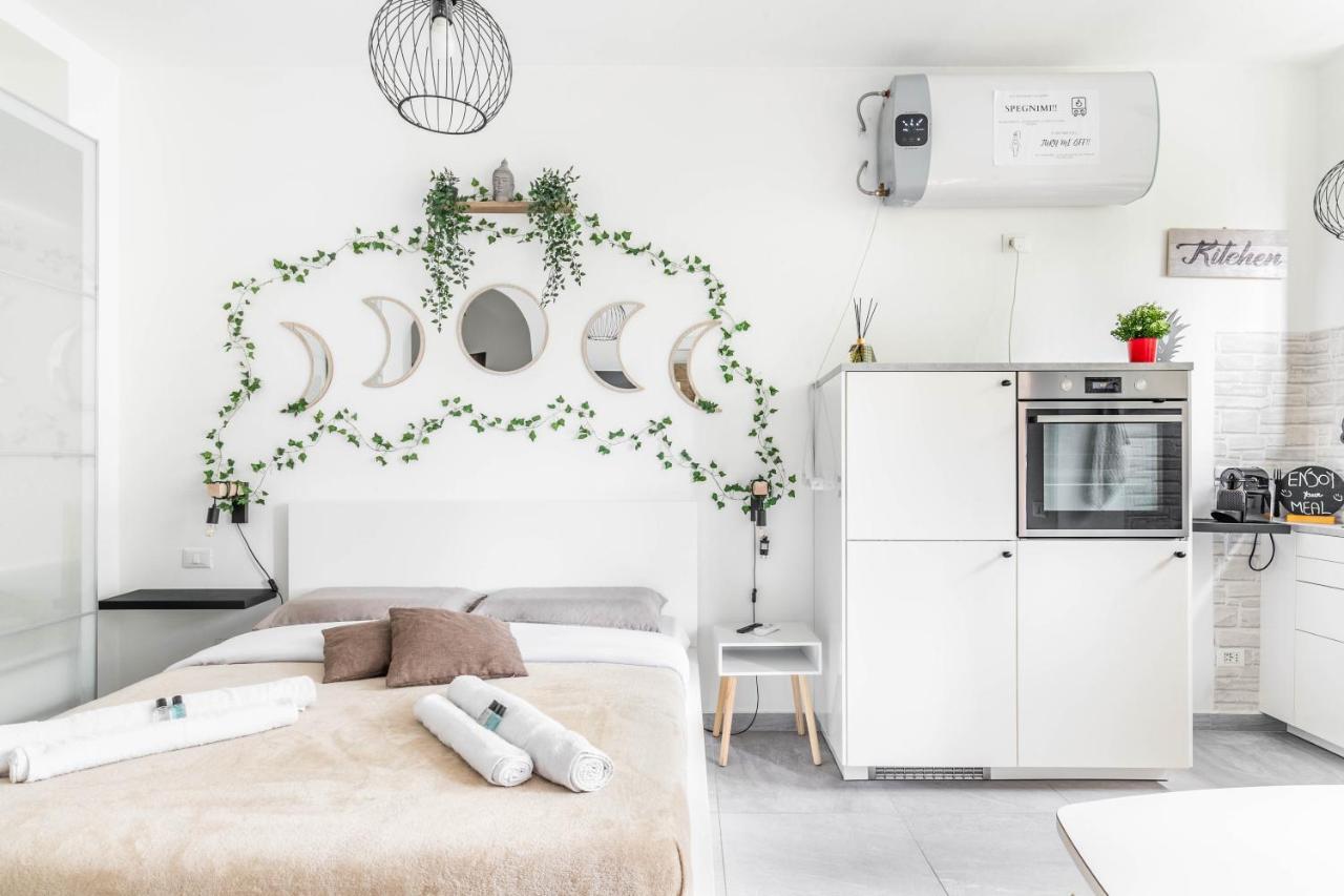 Eden House Sansiro-Duomo Netflix & Design Apartment Milan Bagian luar foto
